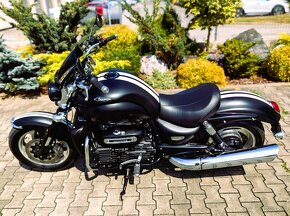 TRIUMPH ROCKET III -MATT PHANTOM BLACK-SLOVENSKA-1 MAJITEL - 3