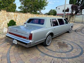 Lincoln Town Car 1988  limo   7,5 m - 3