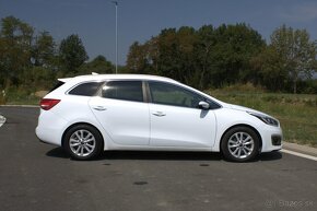 KIA Ceed SW 1.6 CRDi 136k Gold - 3