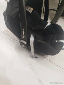 Maxi-Cosi CabrioFix Essential Black vajíčko i-Size - 3