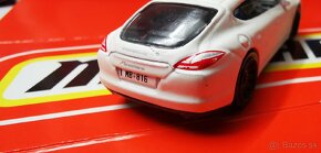 Matchbox Porsche Panamera 2010 - 3