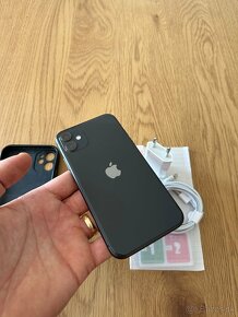 iPhone 11 64 gb Black v záruke - 3