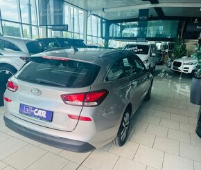 Hyundai i30 CW 1.6CRDi, Automat - 3