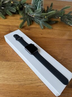 Apple Watch 6 44 mm Space grey 100% batéria - TOP STAV - 3