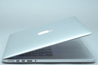 ZÁRUKA/MacbookPro 15.4"/I7 2.2GHZ/16GB RAM/256GB SSD/CZ - 3