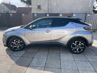 Toyota CHR Hybrid Selection - 3