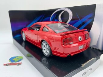 Ford Mustang GT 2006 1:24 Maisto - 3