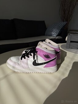 Nike Air Jordan 1 Mid Barely Grape (GS) tenisky - 3