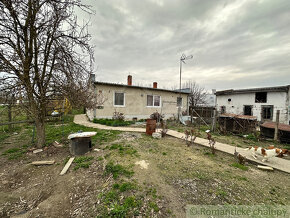 Menší domček na polosamote neďaleko mesta Kolárovo - 3