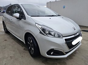 Peugeot 208, benzin 37.700km - 3