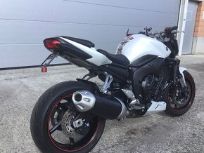 Yamaha FZ1 - 3