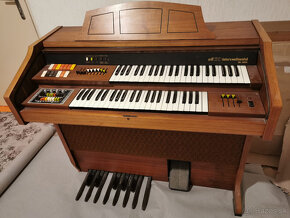 Darujem dvojmanualovy elektricky organ - varhany Viscont M50 - 3