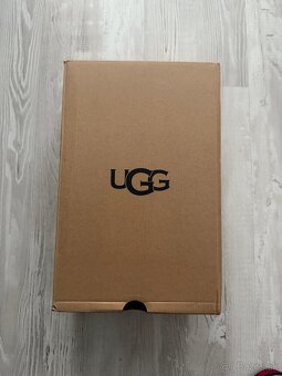 UGG GOLDENSTAR STRAP BLACK - 3