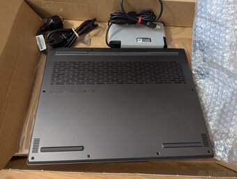 Predam Lenovo Legion 14 Oled 7840 32GB  1TB  Nvidia 4060 - 3