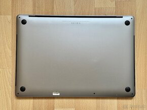 MacBook Pro 15" (2018) i7-2.6GHz/16GB/512GB, TOP STAV - 3