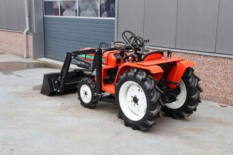 Traktor Kubota B1702 - 3