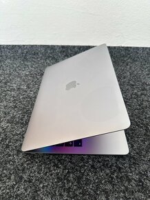 MacBook Pro 13" 2017 8/256GB Space Gray - 3