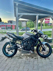 Triumph street triple 675 R - 3