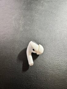 Lave sluchatko Airpods PRO 1. generacia - 3