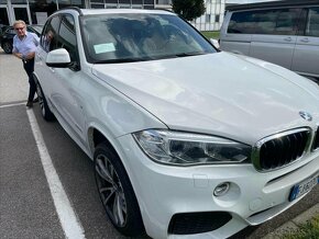 BMW X5 xDrive30d 190kw M-Paket 1maj. Pano 04/2017 - 3