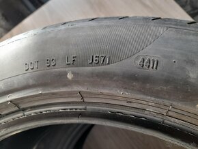 235/50R19 - 3