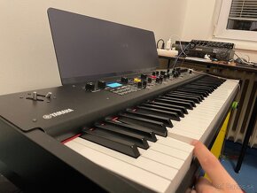 Yamaha CP73 - 3