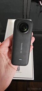 Predám kameru Insta360 X3+vodotesný kryt Invisible Dive Case - 3