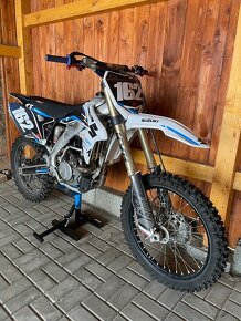 SUZUKI RMZ 250 - 3