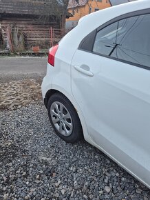 Kia rio 2015 - 3