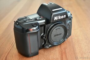 Nikon F90X s databackom MF-26 a orig strapom - 3