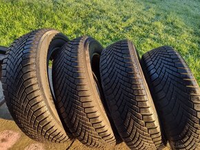 Zimne pneu Yokohama BluEarth Winter V906 195/65 R15 91T - 3