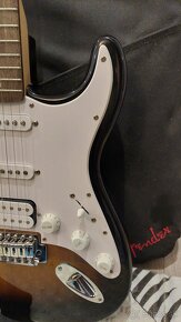 Elektrická gitara  Squier s príslušestvami - 3