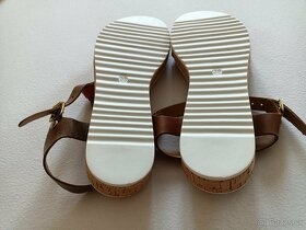 Dámske kožené sandále Tamaris č. 38 - 3
