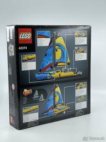 LEGO TECHNIC 42074 racing yacht - 3