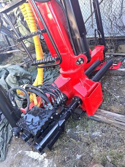 hydraulicka ruka Epsilon M100 po GO - 3