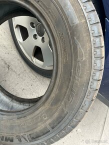 Pneu 215/70 r15c - 3