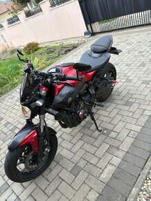 Yamaha MT 07 - 3