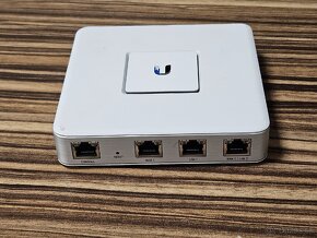 Unifi Security Gateway USG - 3