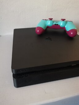 PlayStation 4 Slim 1TB - 3