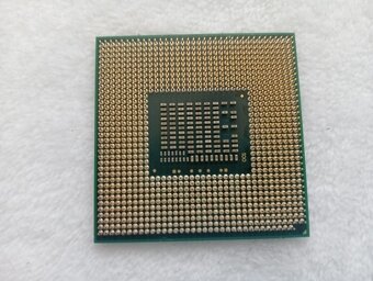 predám procesor pre ntb Intel® core™ i5 2520M - 3