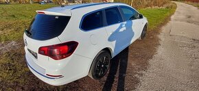 Osobné auto Opel Astra Sport Tourer na predaj - 3