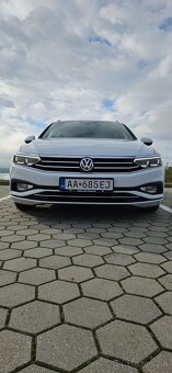 VW Passat Variant 2.0 tdi AT / Matrix iq svetla - 3