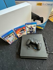 PS4 500GB + konzola a hry - 3