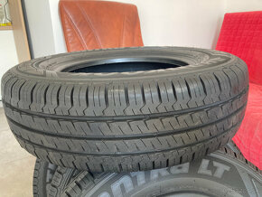 Pneu HANKOOK Vantra Lt, 185/75/14 C, m+s, nové, á 20 €  - 3