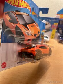 HotWheels Lamborghini Huracan Sterrato - 3