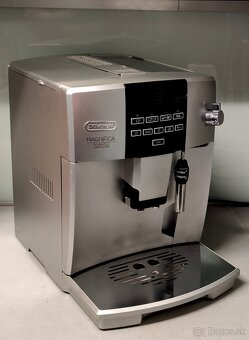 Predam kavovar Delonghi ECAM04.320 - 3