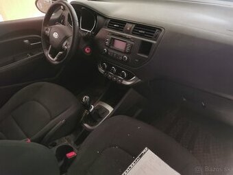 Predám Kia Rio 1,4 crdi - mierne havarovany - 3