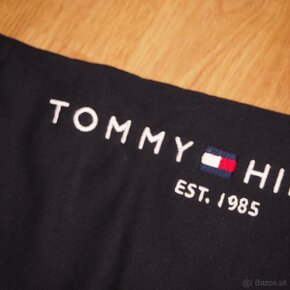 Tommy Hilfiger pánske teplákové šortky - kraťasy - 3