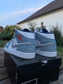 Nike Air Jordan 1 Mid French Blue - 3