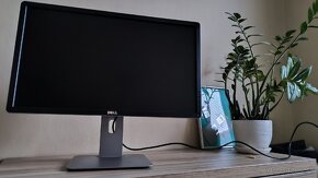 Predám LCD monitor Dell P2314Hc 23" / DVI & DP / Full HD
 - 3